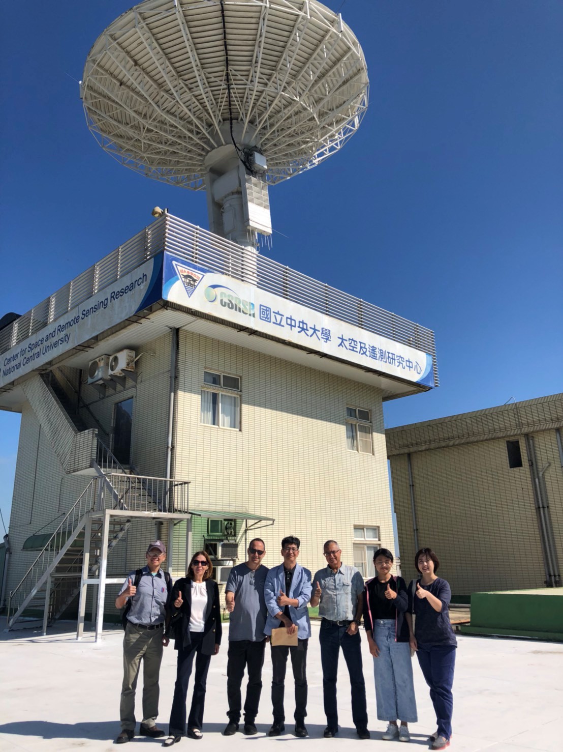 以色列代表團參訪國立中央大學太空及遙測研究中心。(翻攝自教育部全球資訊網)