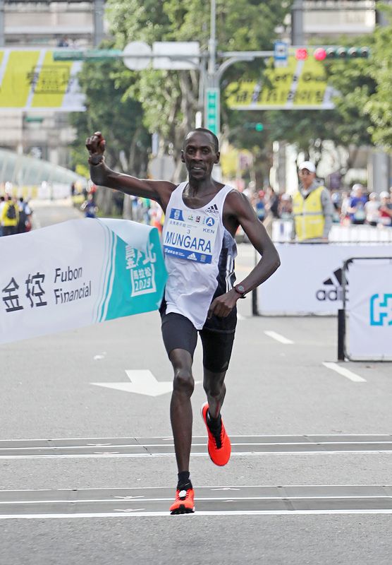 Kenyan runner Kenneth Mburu Mungara