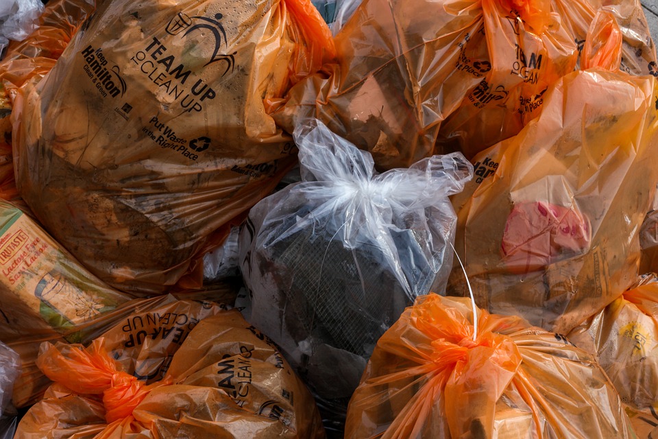 2020年1月起泰國百貨公司、超市、超商將不再提供塑膠袋 (圖/pixabay)