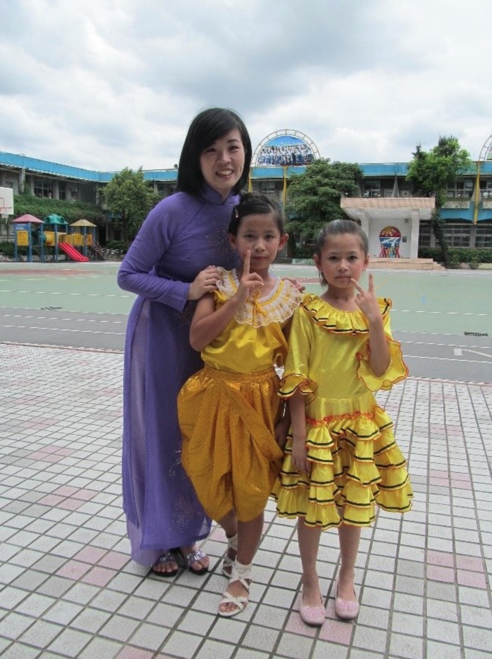 Dương Tiểu Mai chọn nghành giáo dục, quan tâm đến gia đình Cư dân mới có hoàn cảnh khó khăn (ảnh: Bộ Giáo dục)