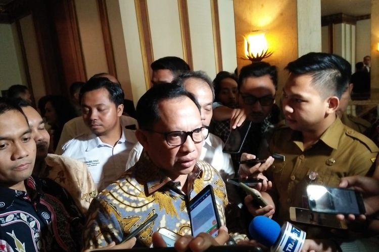 Menteri Dalam Negeri (Mendagri) Tito Karnavian di Hotel Dharmawangsa, Kebayoran Baru, Jakarta Selatan, Senin