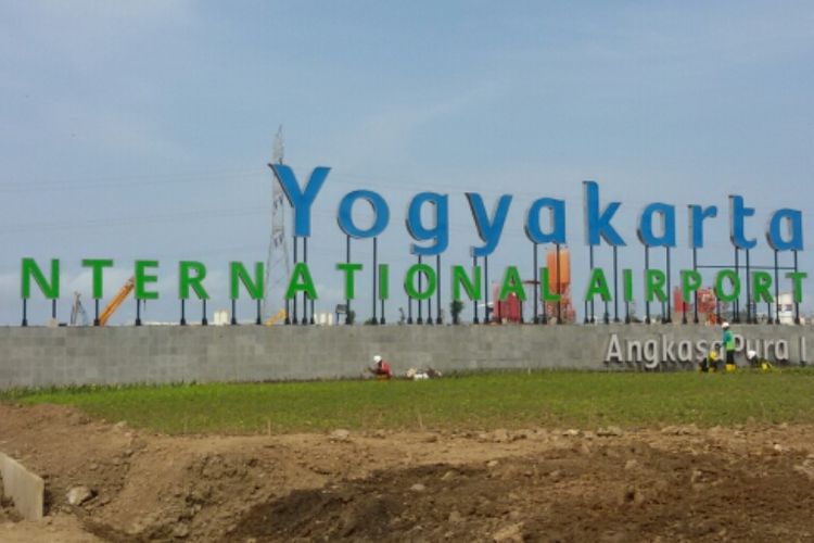 Pintu masuk bandara Yogyakarta International Airport (YIA) di Kecamatan Temon, Kabupaten Kulon Progo, Daerah Istimewa Yogyakarta.(KOMPAS)