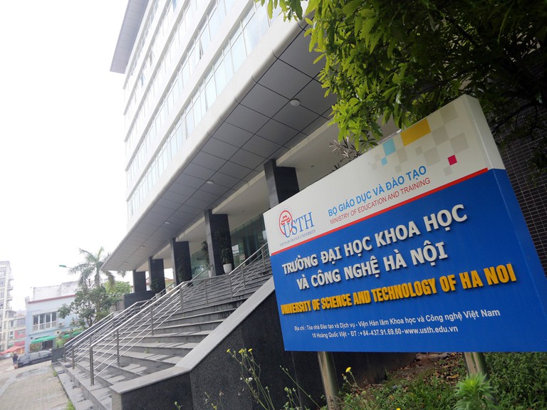 Trường Đại học Khoa học và Công nghệ Hà Nội hay trường Đại học Việt Pháp (ảnh: internet