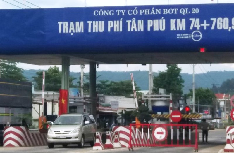 Tổng cục Đường bộ Việt Nam (ĐBVN) cho biết, từ 14 giờ ngày 20-10, sẽ tạm dừng thu phí tại trạm BOT Tân Phú (dự án nâng cấp, mở rộng một số đoạn trên Quốc lộ 20) (ảnh: internet