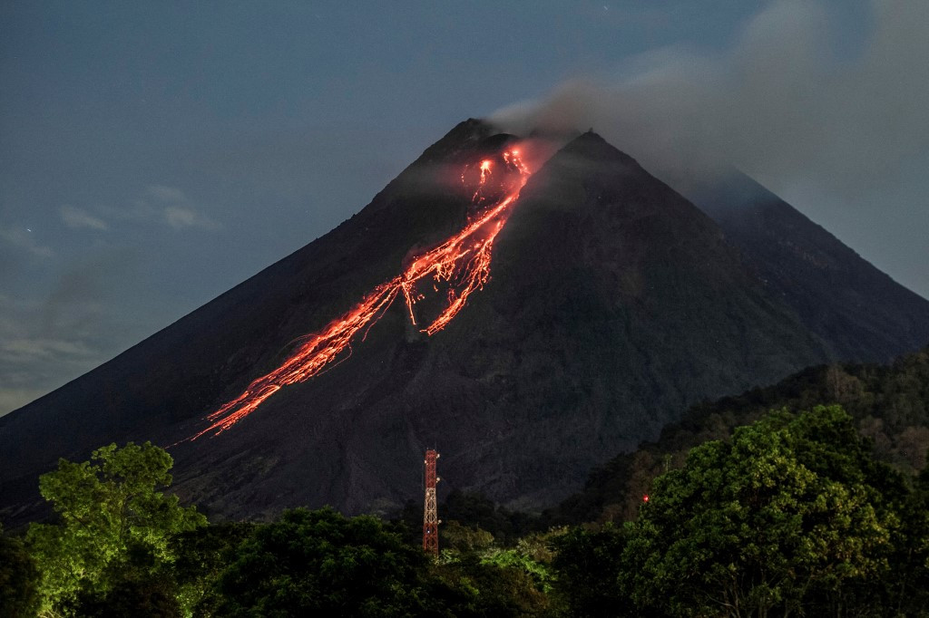 Erupsi gunung Merapi (Sumber: The Jakarta Post)