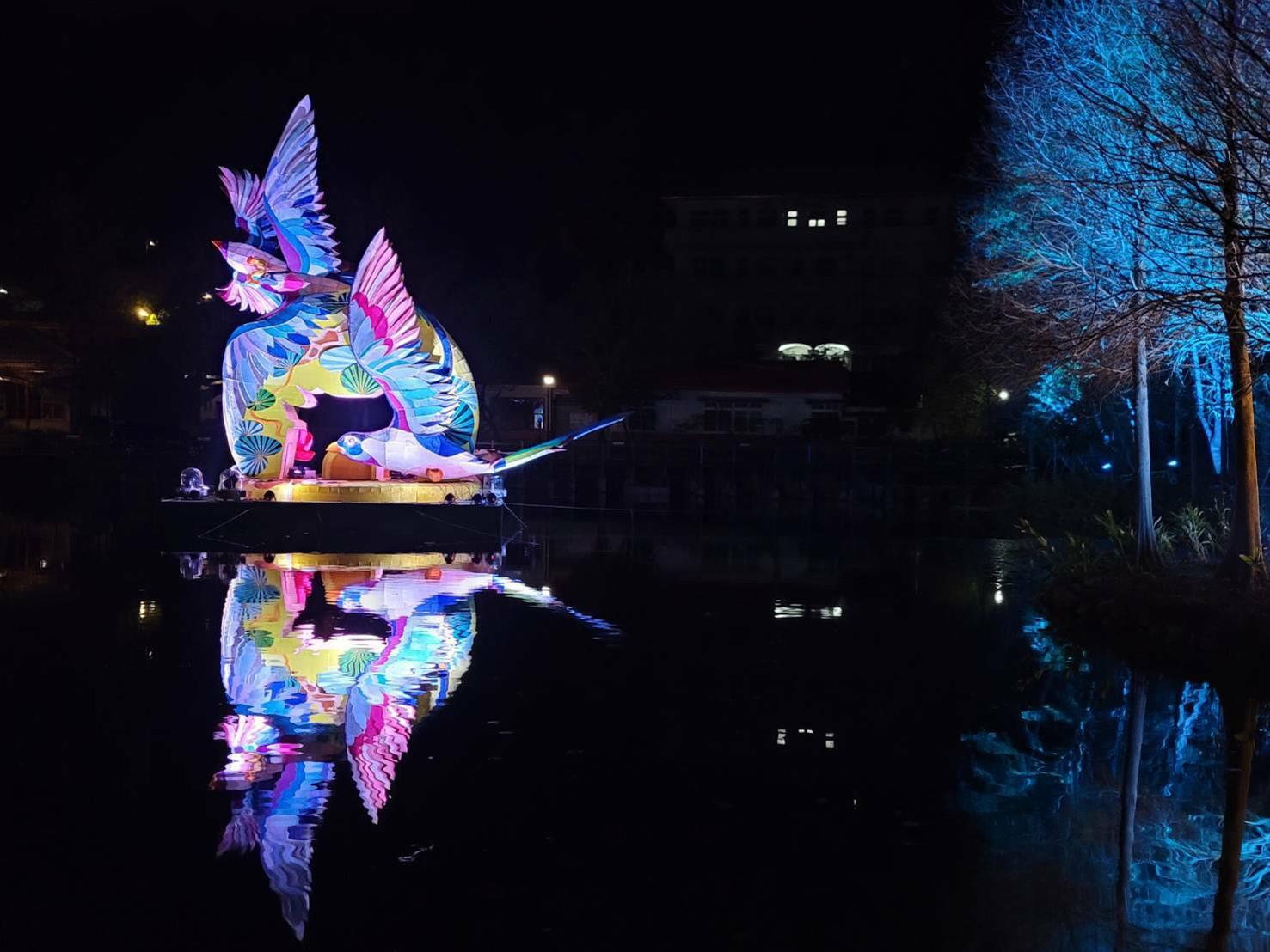 副燈「竹鵲松風迎春曦」／來源交通部觀光局官方網站