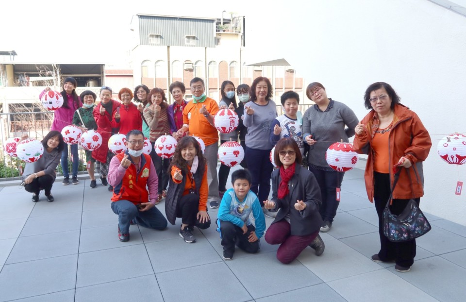 台南市美術館邀新住民創作剪紙燈籠 圖／台南市美術館提供