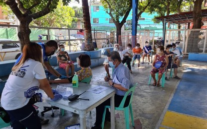 Manila vaccination for senior citizens starts. Image courtesy of Philippine News Agency.