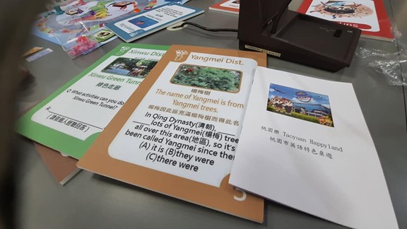 Board game tersebut mencakup tempat wisata favorit Taoyuan dan masakan lokal. Sumber : Departemen Pendidikan, Taoyuan.