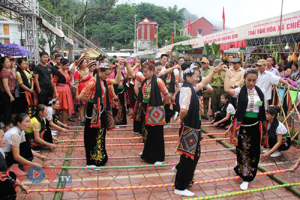 Trong tương lai mỗi người dân Mộc Châu sẽ phấn đấu trở thành một đại sứ du lịch. (Ảnh: trích dẫn từ Kênh truyền hình Đài Tiếng nói Việt Nam - VOVTV