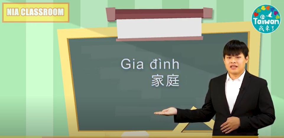 Video học tiếng Việt – tiếng Hoa cùng NIA. Bài số 2: Gia đình của tôi. (Ảnh: chụp lại từ Video học tiếng Việt – tiếng Hoa cùng NIA