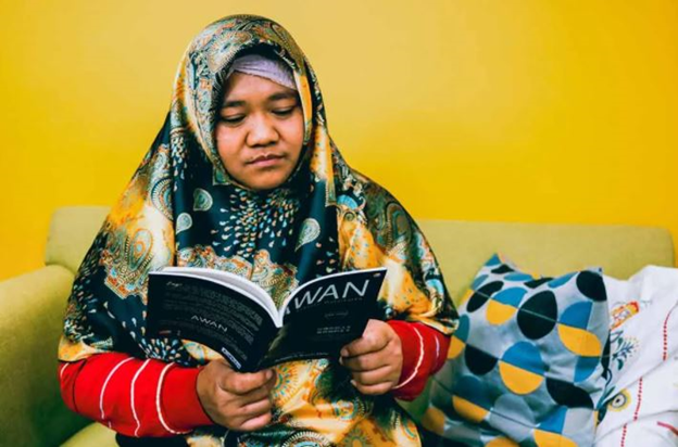 Pekerja Migran dari Indonesia Berubah Menjadi “Novelis”dan Menerbitkan Buku Karyanya. Gambar / One-Forty