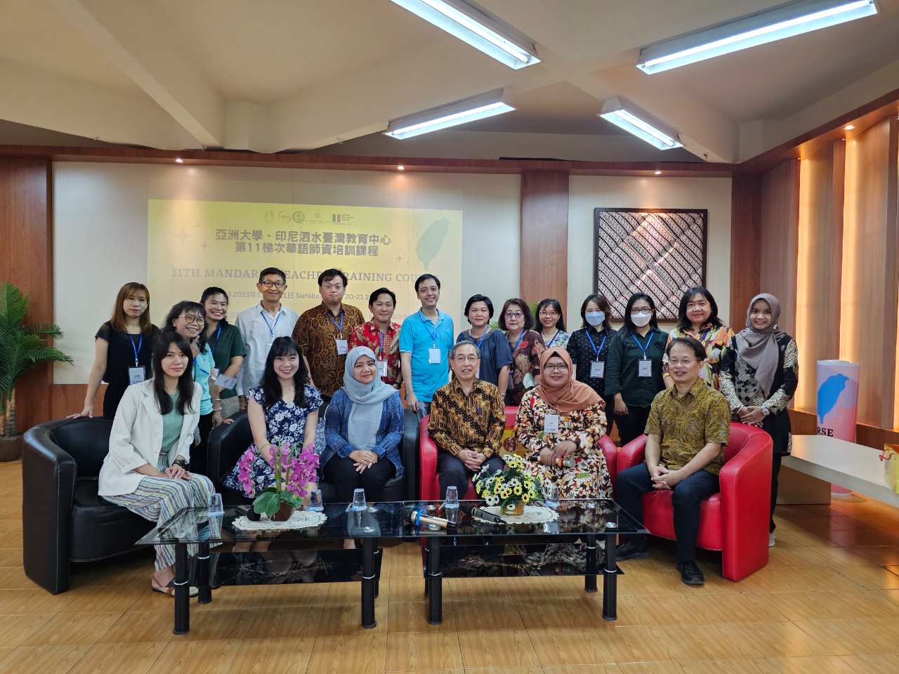 Universitas Airlangga Indonesia "Pusat Pendidikan Taiwan" mengadakan kursus pelatihan guru bahasa Mandarin pada bulan Mei tahun ini. Foto diambil dari : TETO Surabaya