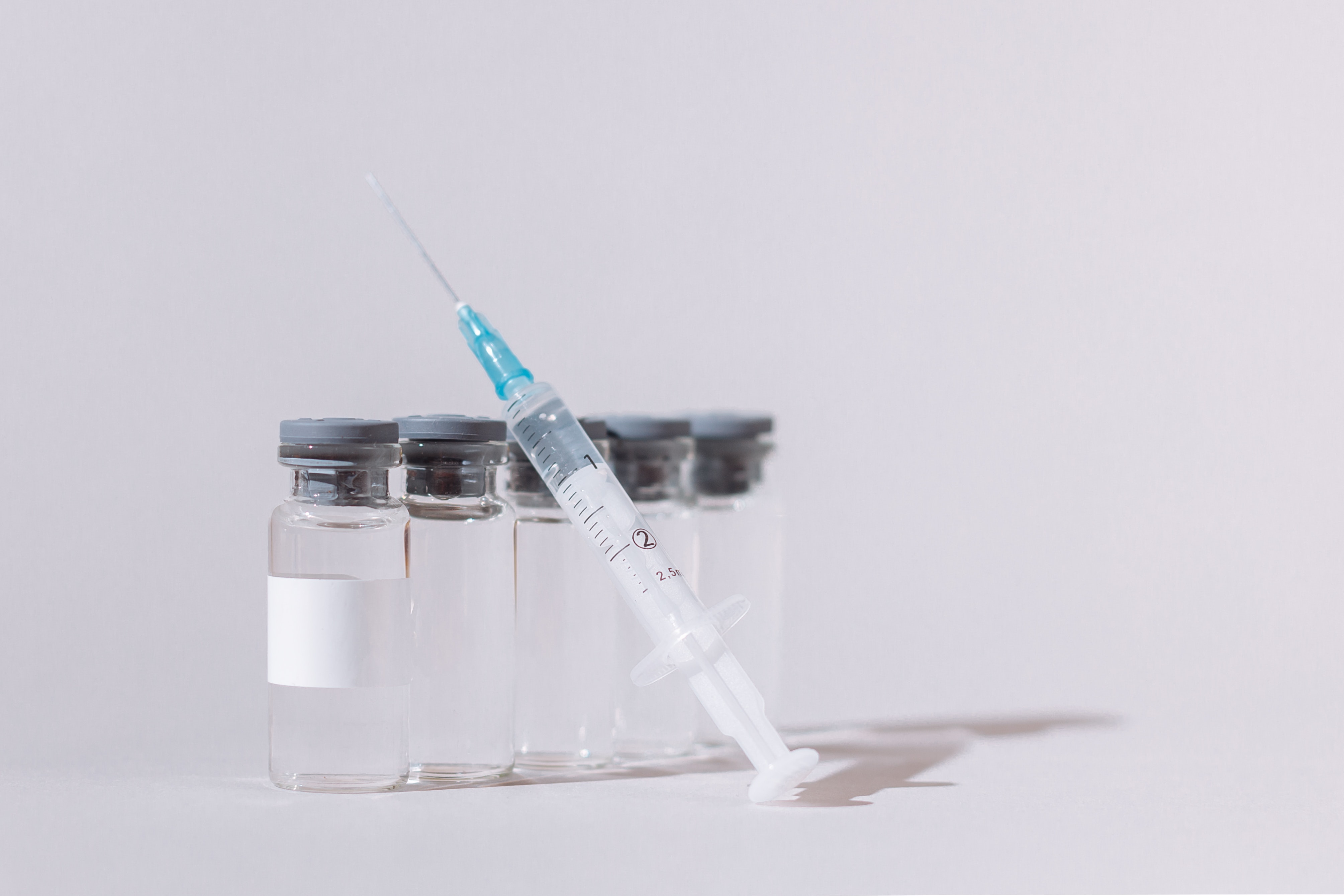 Dịch COVID-19 có thể gia tăng vào mùa thu, Đài Loan đẩy mạnh tiêm vắc xin cho toàn dân. (Ảnh minh họa: kho ảnh pexels)