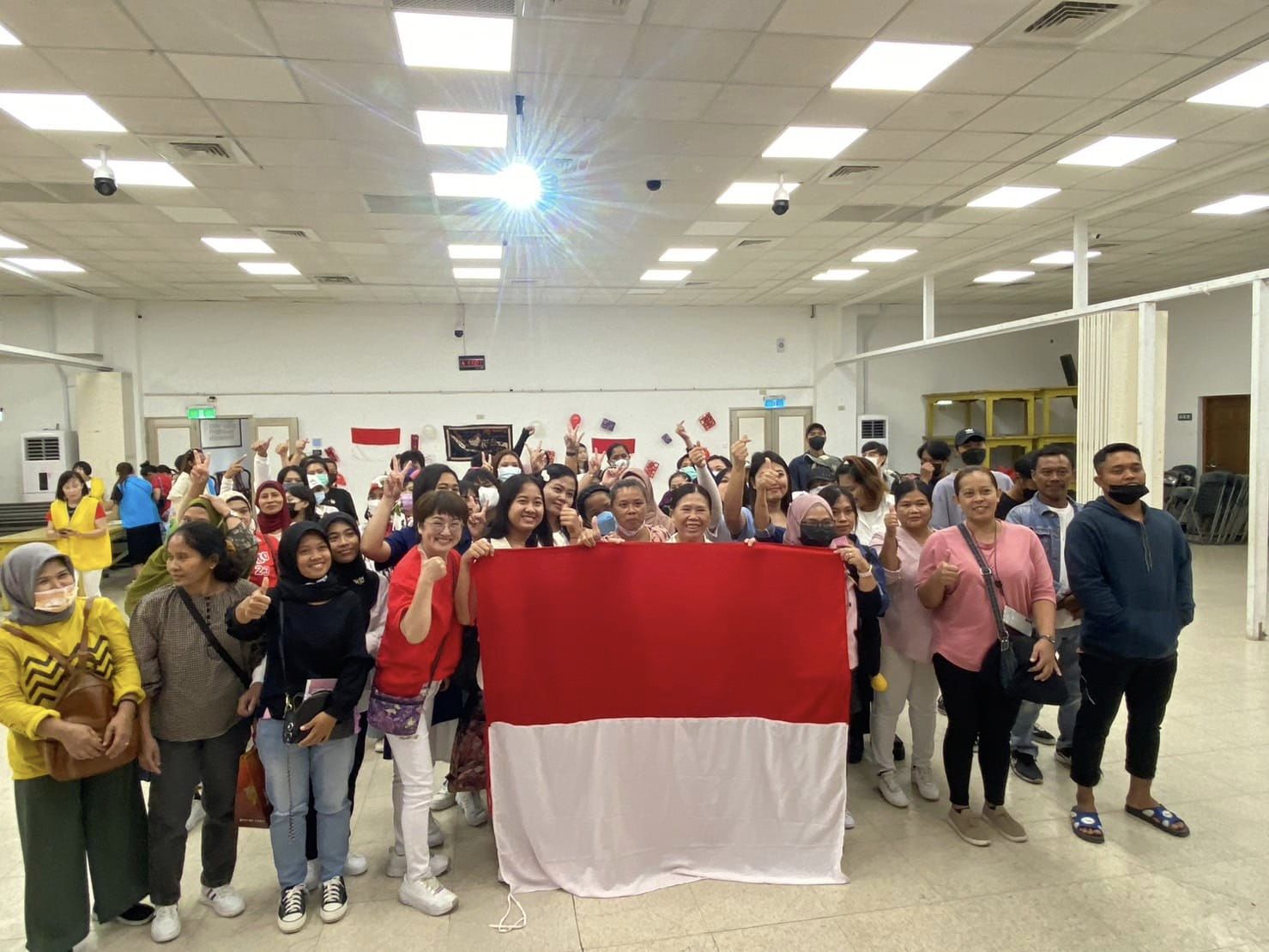 60 pekerja migran asal Indonesia yang bekerja di Kinmen, baru-baru ini merayakan Hari Kemerdekaan Indonesia.  (Sumber foto : Facebook 永記人力仲介有限公司)