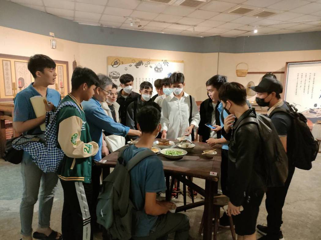 Đại học KHKT Cao Uyển tổ chức hoạt động tham quan viện bảo tàng cho sinh viên Việt Nam. (Ảnh: Đại học KHKT Cao Uyển)