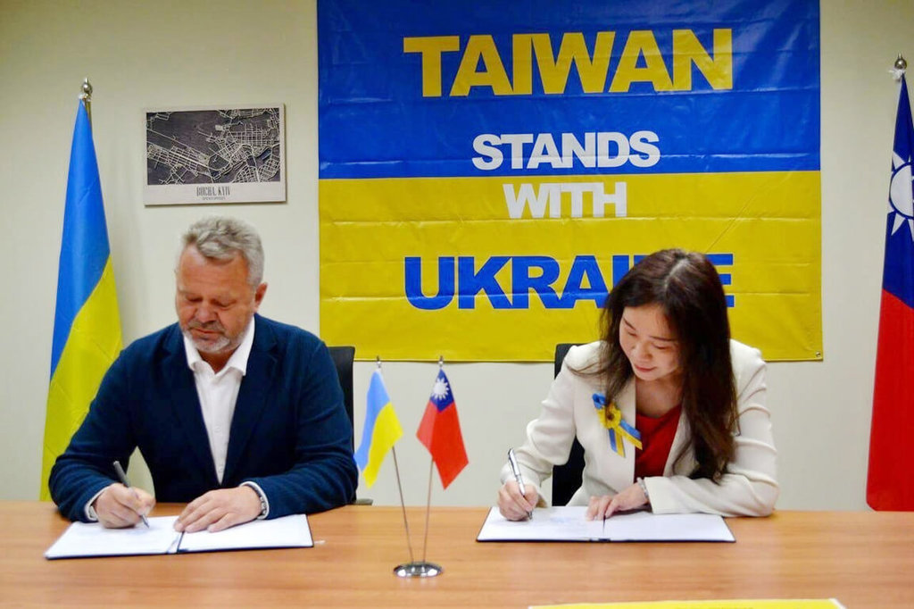 Taiwan contributes US$600,000 in funding to Bucha, Ukraine to rebuild their war-torn homes.  Photo provided by MOFA