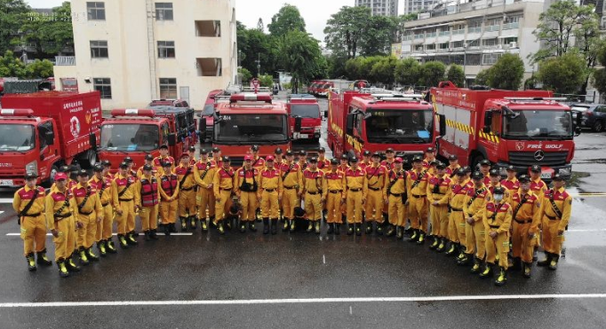 Đoàn cứu hộ Đài Loan gồm 120 nhân viên, 4 chó nghiệp vụ đã hoàn thành công tác chuẩn bị lên đường cứu nạn. (Ảnh: Sở Phòng cháy chữa cháy)
