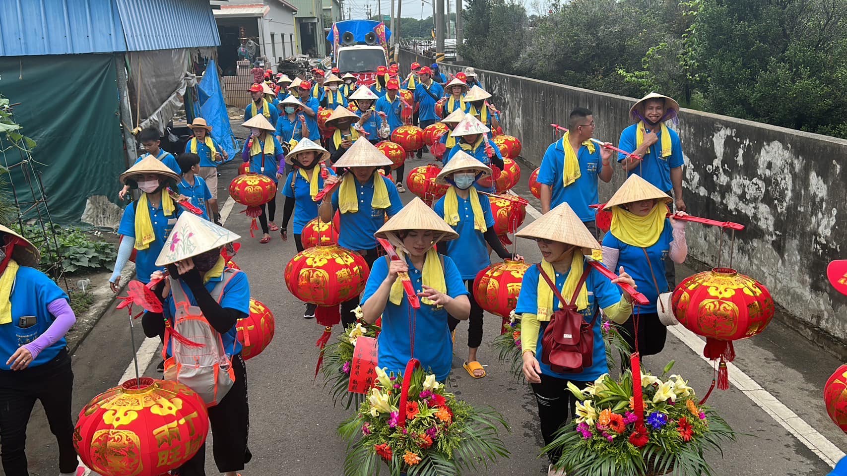 Tân di dân Việt Nam thành lập Đoàn hoa đăng Đài Việt, tham gia Lễ hành hương Ma Tổ tại Vân Lâm. (Ảnh: Lấy từ Facebook Khuôn viên văn hóa Việt Nam)