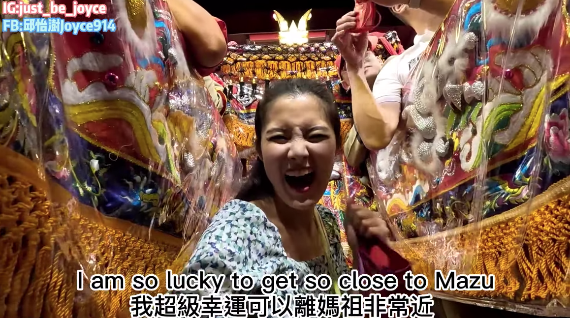 New immigrants take part in Matsu Pilgrimage, the most down-to-earth way to experience Taiwanese culture.  Photo reproduced from 狂人JoJo YouTube Channel