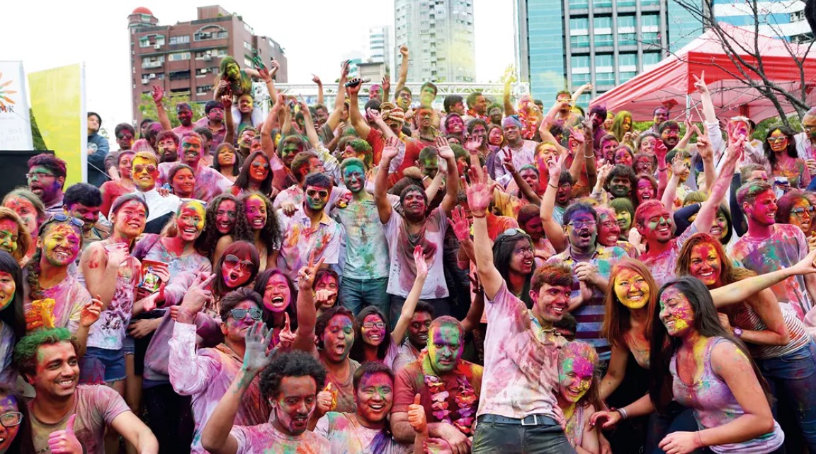 In Hindi, the word "Holi" means "color festival," and it unites people of all racial and skin tones. Photo provided by Yuan Ze University 
