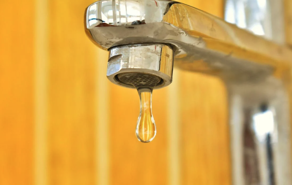 Mengimbau masyarakat agar berhati-hati dengan pesan teks penipuan mengenai tagihan air yang belum dibayar yang beredar belakangan ini.  (Sumber foto : Pixabay)