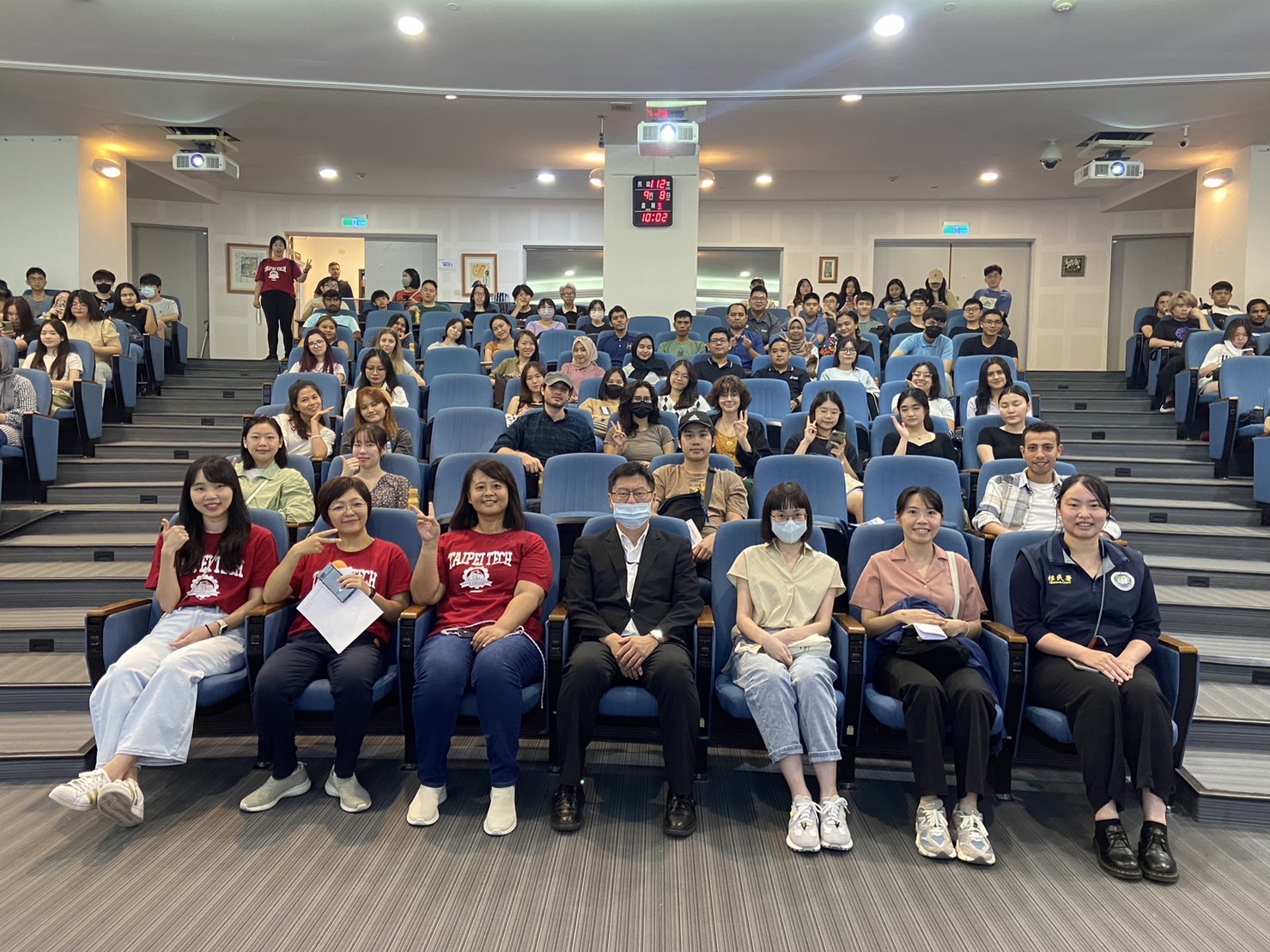 Sở Di dân tổ chức Tọa đàm song ngữ quan tâm tân sinh viên quốc tế tại Đại học Khoa học và Công nghệ Đài Bắc. (Ảnh: Sở Di dân)