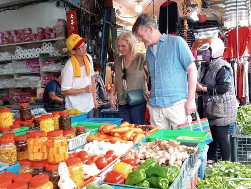 作家特納（Janice Turner）與編輯普萊斯頓來台灣走訪 圖／觀光局提供