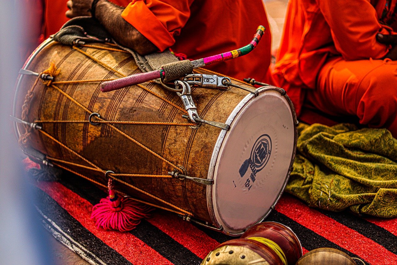 Twins from Malaysia learn to play the dhol by themselves. (Photo / Retrieved from Pixabay)